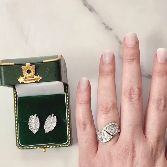 Double Leaf Baguette Earrings WHITE GOLD DIPPED - Picture 3 of 5